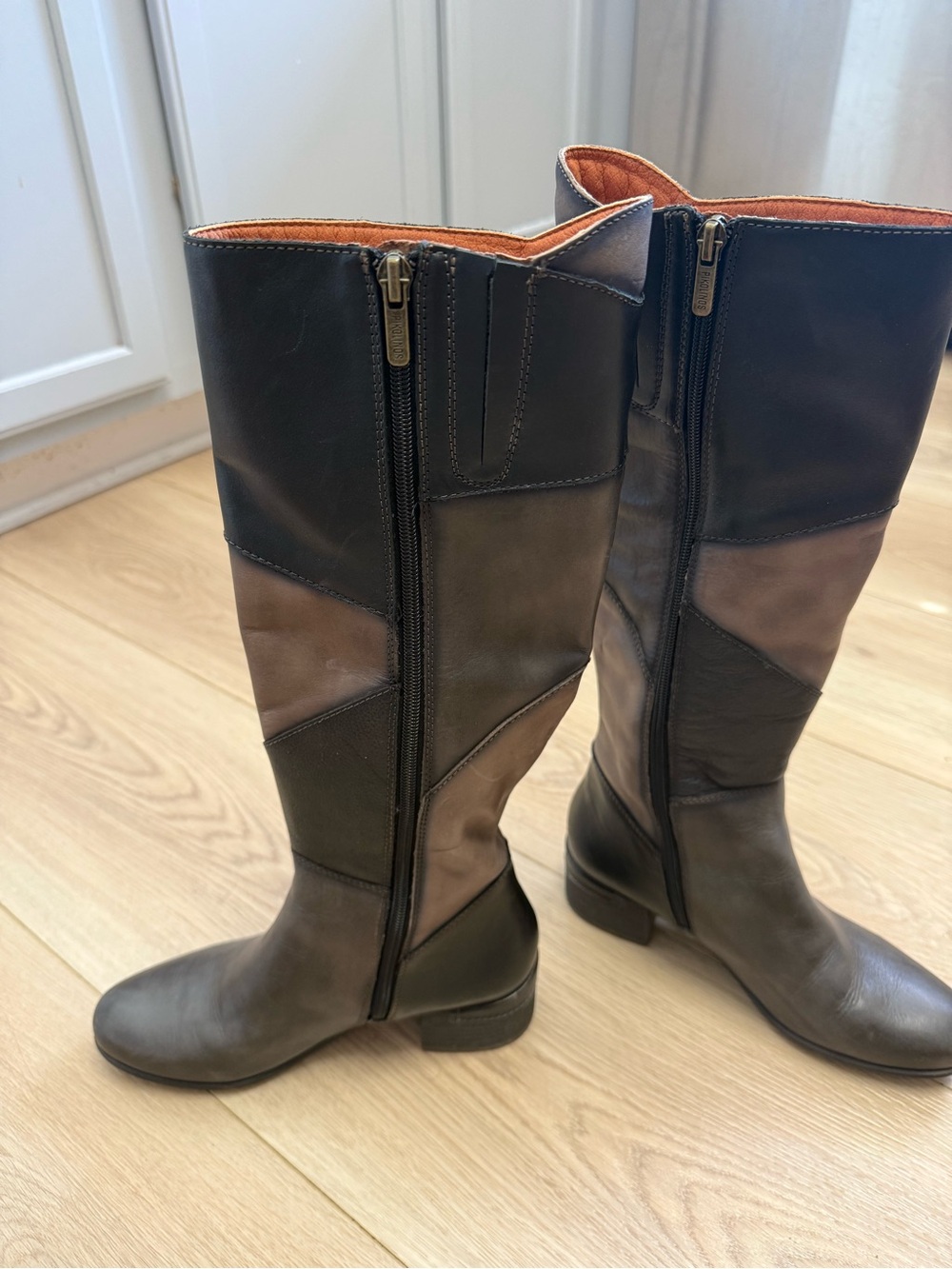 Pikolinos Málaga (model W6W-9841C1), a knee-high women's leather boot size 5 - Picture 6 of 9